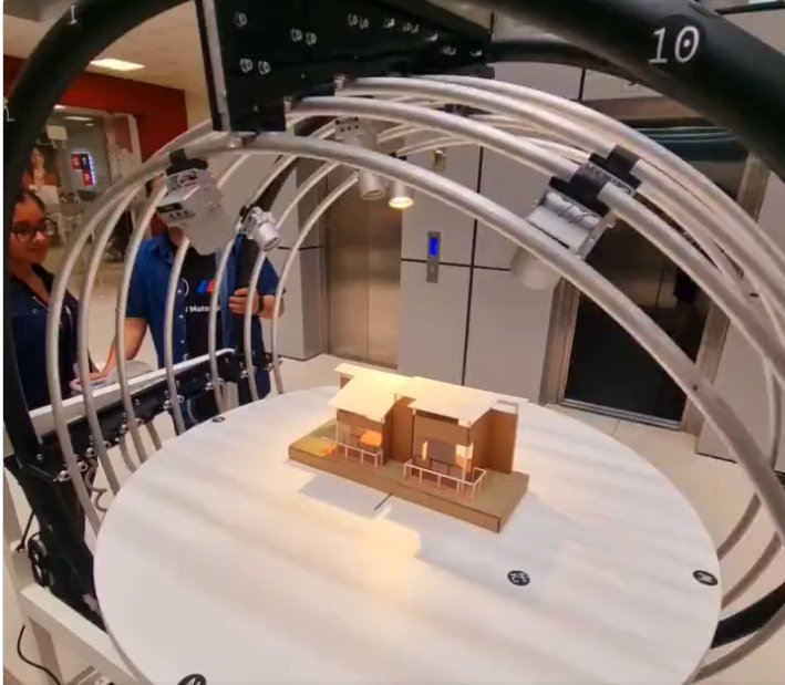 Scale model developed by students of the Architectural Technology program at the Universidad Tecnológica del Perú (UTP) in orchard Heliodon by Beta Nit, Chiclayo campus, under the guidance of Professor Rubén Paredes.