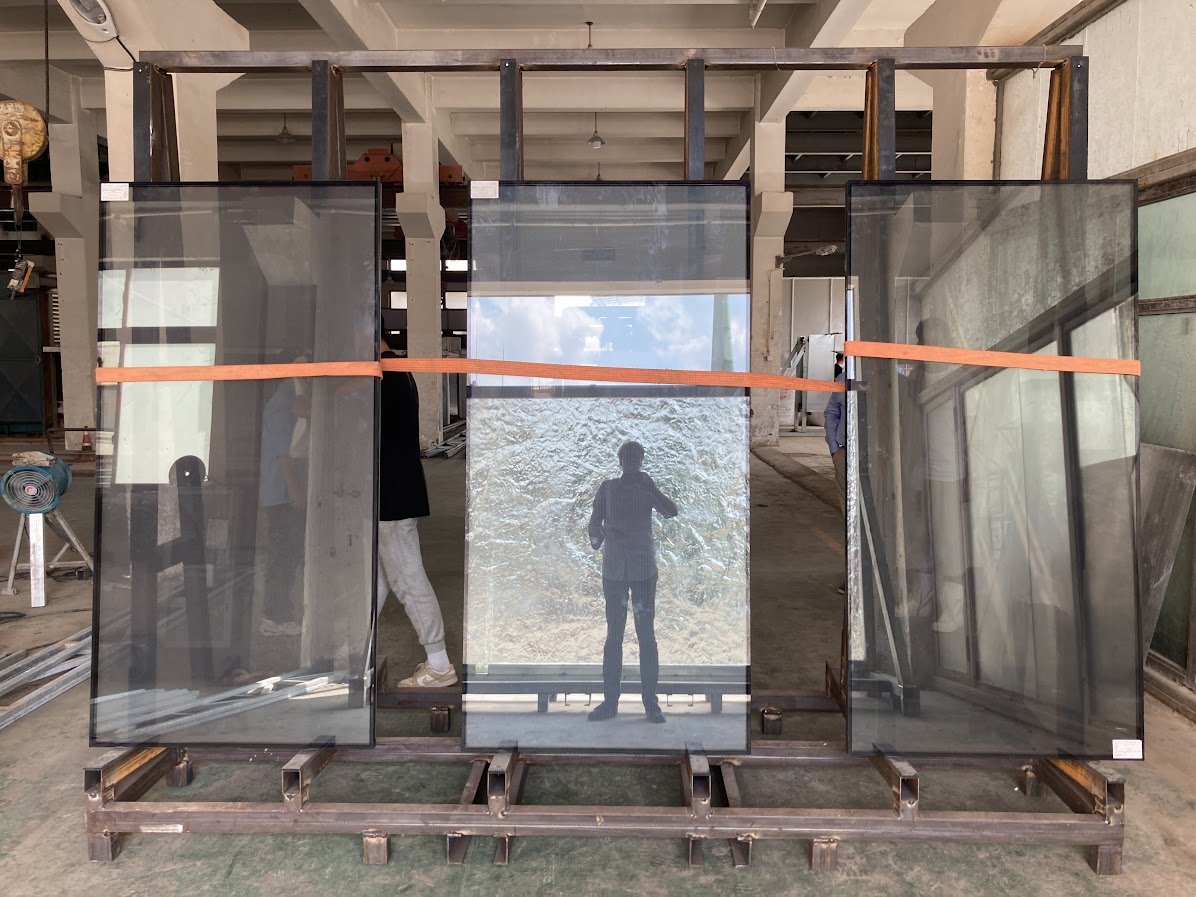 Study and verification of the type of glazing on site. foto van der heide