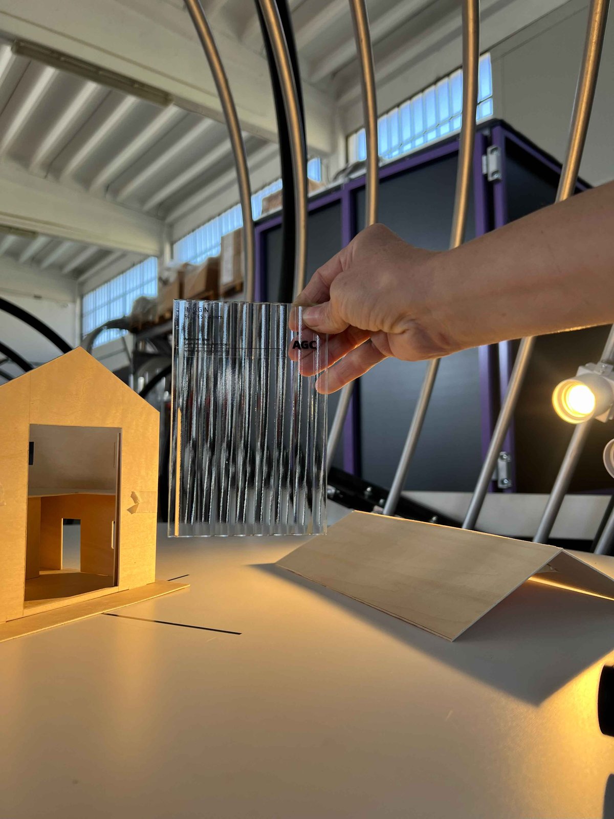 glass sample and scale model in Orchard Heliodon