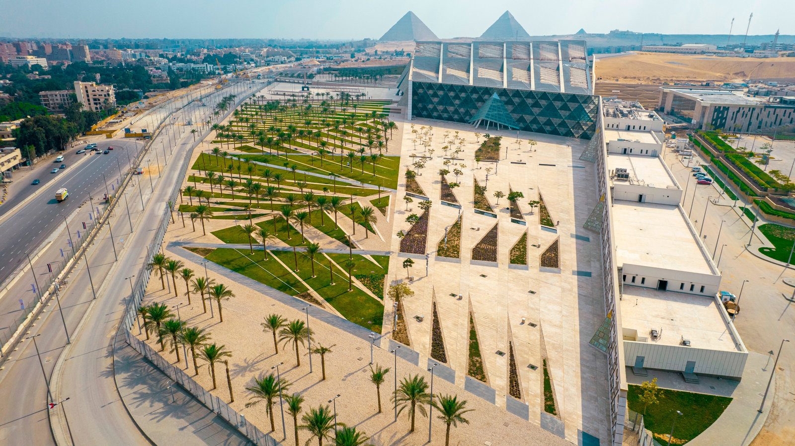 8648e0c5-edab-41d9-96ad-6e86aeab408a.jpg