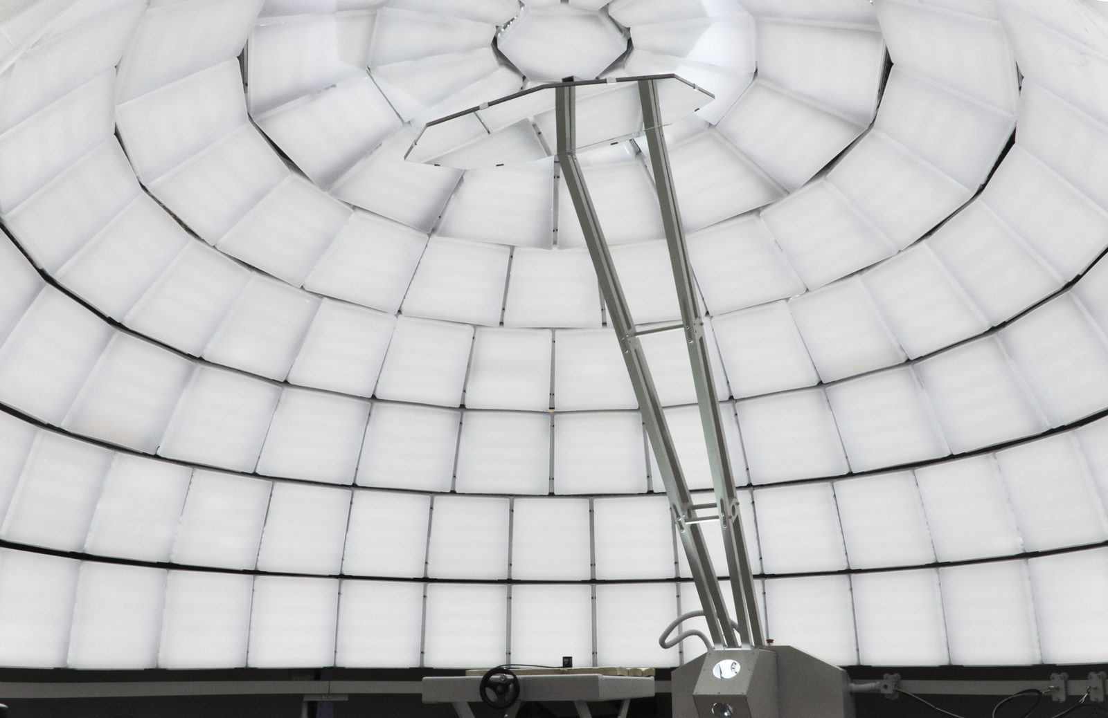 Inside the Papaya full dome artificial sky